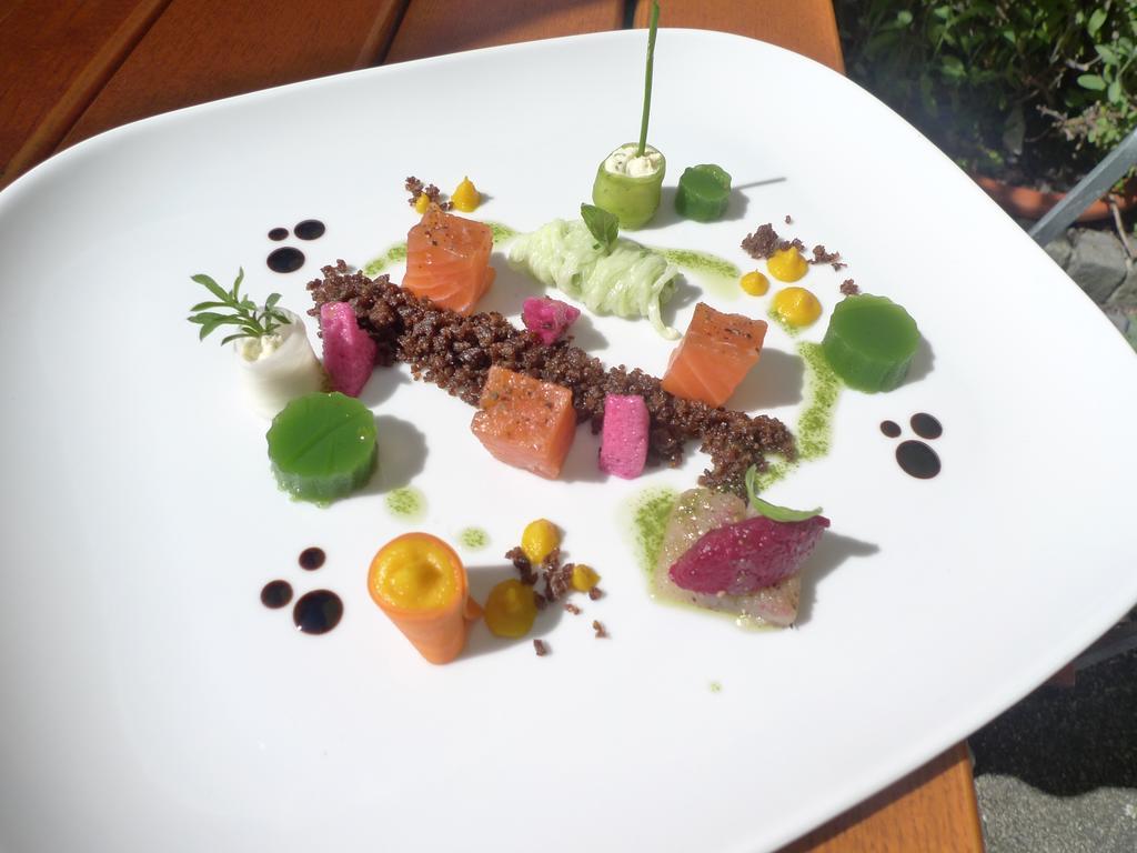 Hotel-Restaurant Roter Ochsen Lauchheim Екстер'єр фото