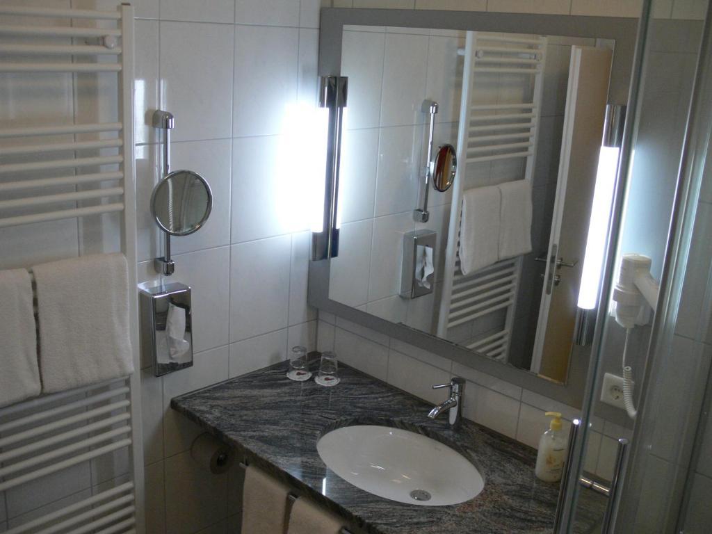 Hotel-Restaurant Roter Ochsen Lauchheim Номер фото
