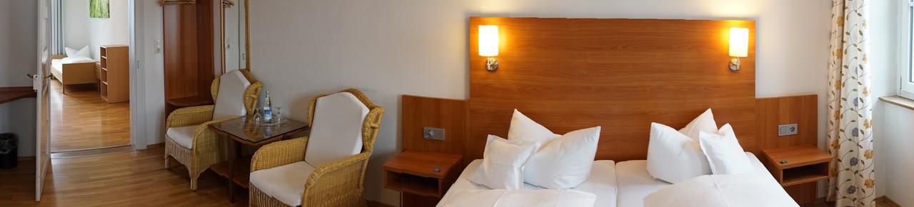 Hotel-Restaurant Roter Ochsen Lauchheim Екстер'єр фото